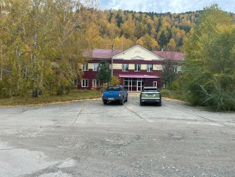 Продается здание (общежитие на 48 мест), Республика Хакасия, г. Саяногорск, пгт. Майна, Административная площадь, стр. 4